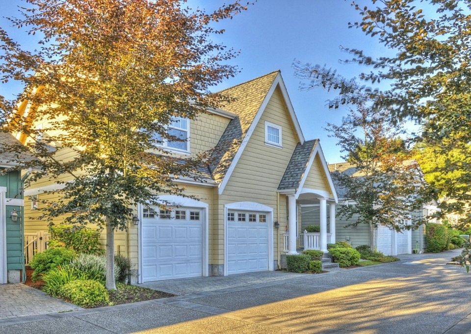 1st image of 222 NE Honey Locust Ct