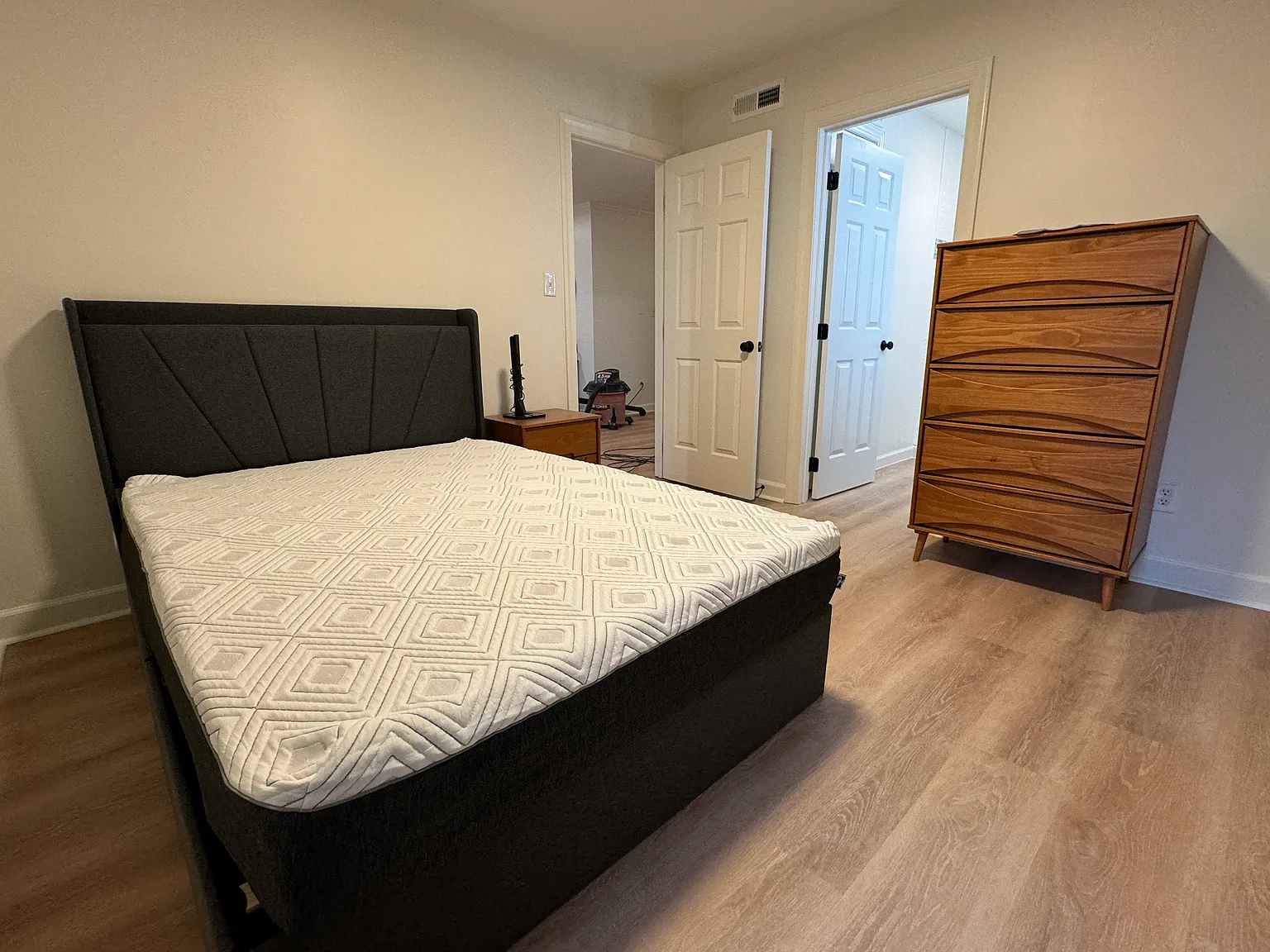 2 bed, 917 sqft, $1,790 — Photo 4
