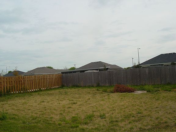 5th image of 2623 Honolulu Dr