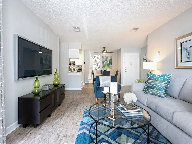 Aspen floor plan spacious living room 2x2 950 sq ft