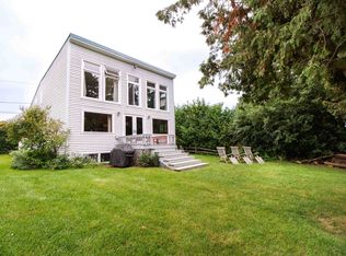 41 Sunset Beach Rd, South Hero, VT 05486