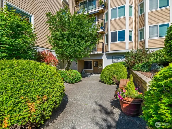 6910 SW California Avenue #14, Seattle, WA 98136