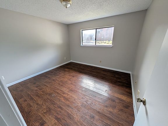 5th image of 9 Dixon St #A2