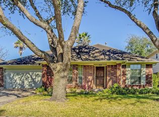5218 Ridgecrest Dr, La Porte, TX 77571
