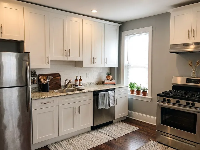 253 W Amosland Rd #2 — Photo 1