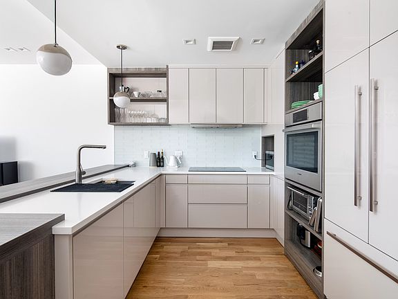 2nd image of 16 Underhill Ave #1