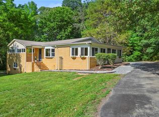 3245 Springside Dr, Clemmons, NC 27012