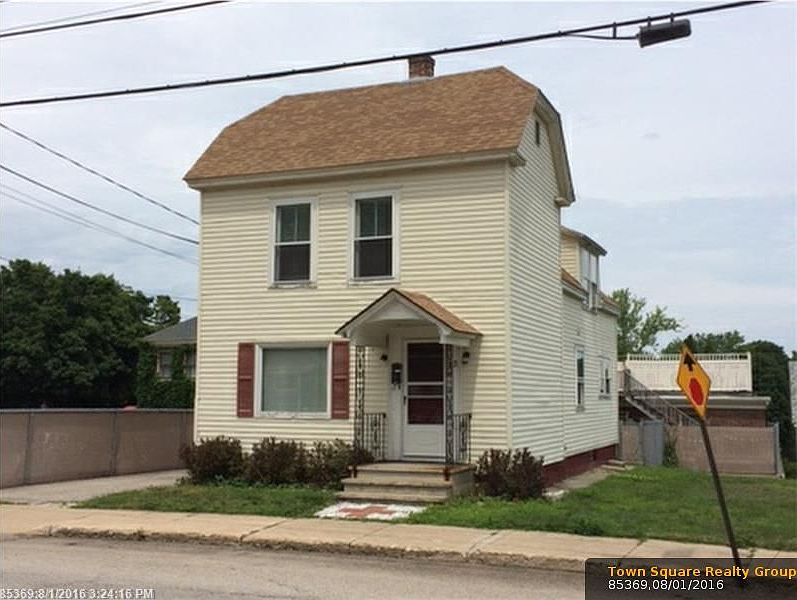 2nd image of 33 Riverside Ave