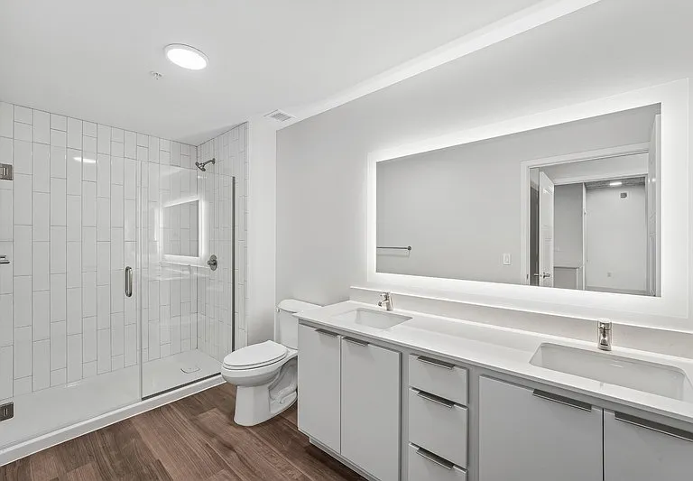 The Lakeview Residences at 333 — Photo 5