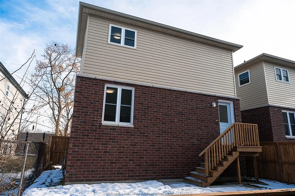 Building Photo - 3495 Bloomfield Rd #3