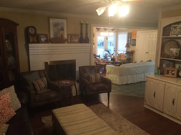 1230 Clayton Ave, Tupelo, MS 38804