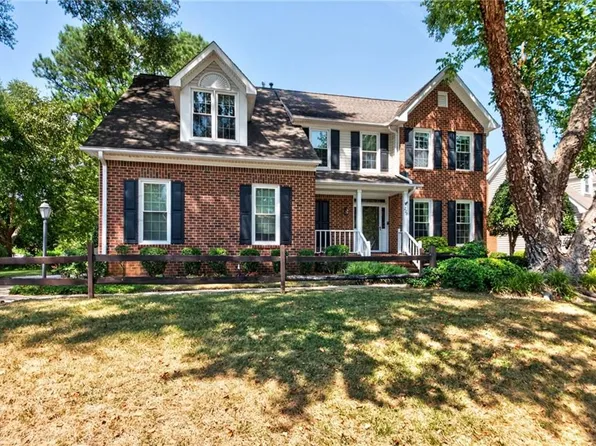 228 Country Club Blvd, Chesapeake, VA 23322