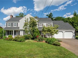4 Cornell Rd, West Hartford, CT 06107