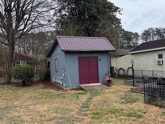 3rd image of 503 9th Ave SW