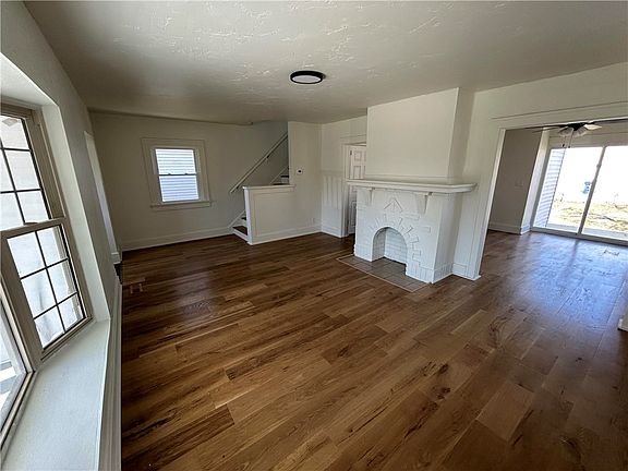 3rd image of 53 E Beechwood Ave