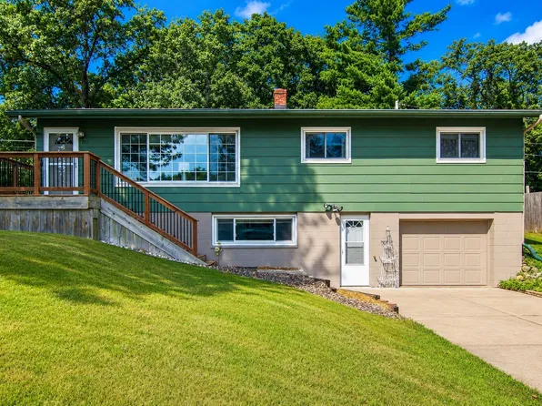 911 16th Street SE, Menomonie, WI 54751