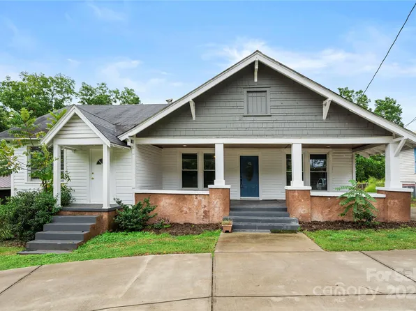 215 W D St, Newton, NC 28658