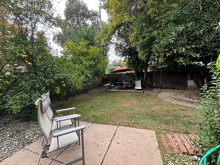 1114 Castro Way — Photo 41
