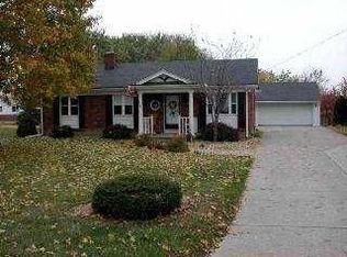 4221 Pickle Rd, Oregon, OH 43616