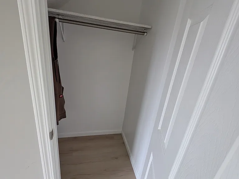 1550 Hawk Cir — Photo 13
