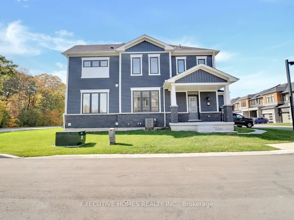 8273 Tulip Tree Dr #8, Niagara Falls, ON L2H 3S8