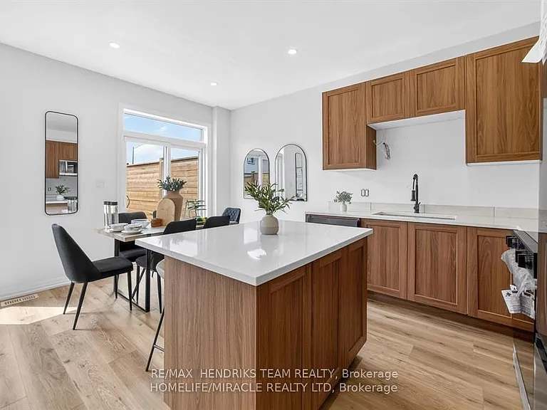 7353 Marvel Dr — Photo 12