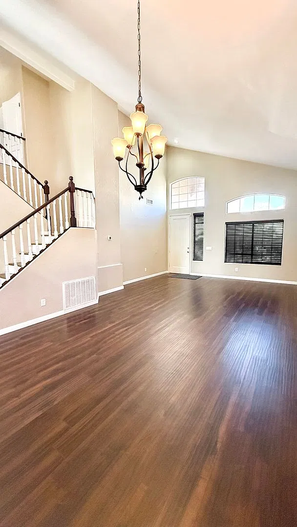 Ideal 4 Br 2.5 Ba 2 Cg Home with Pool Near Litchfield Rd and I-10 in Goodyear — Photo 3