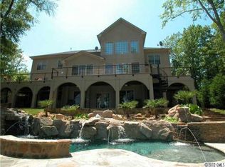 2111 Lake Forest Dr, Tega Cay, SC 29708