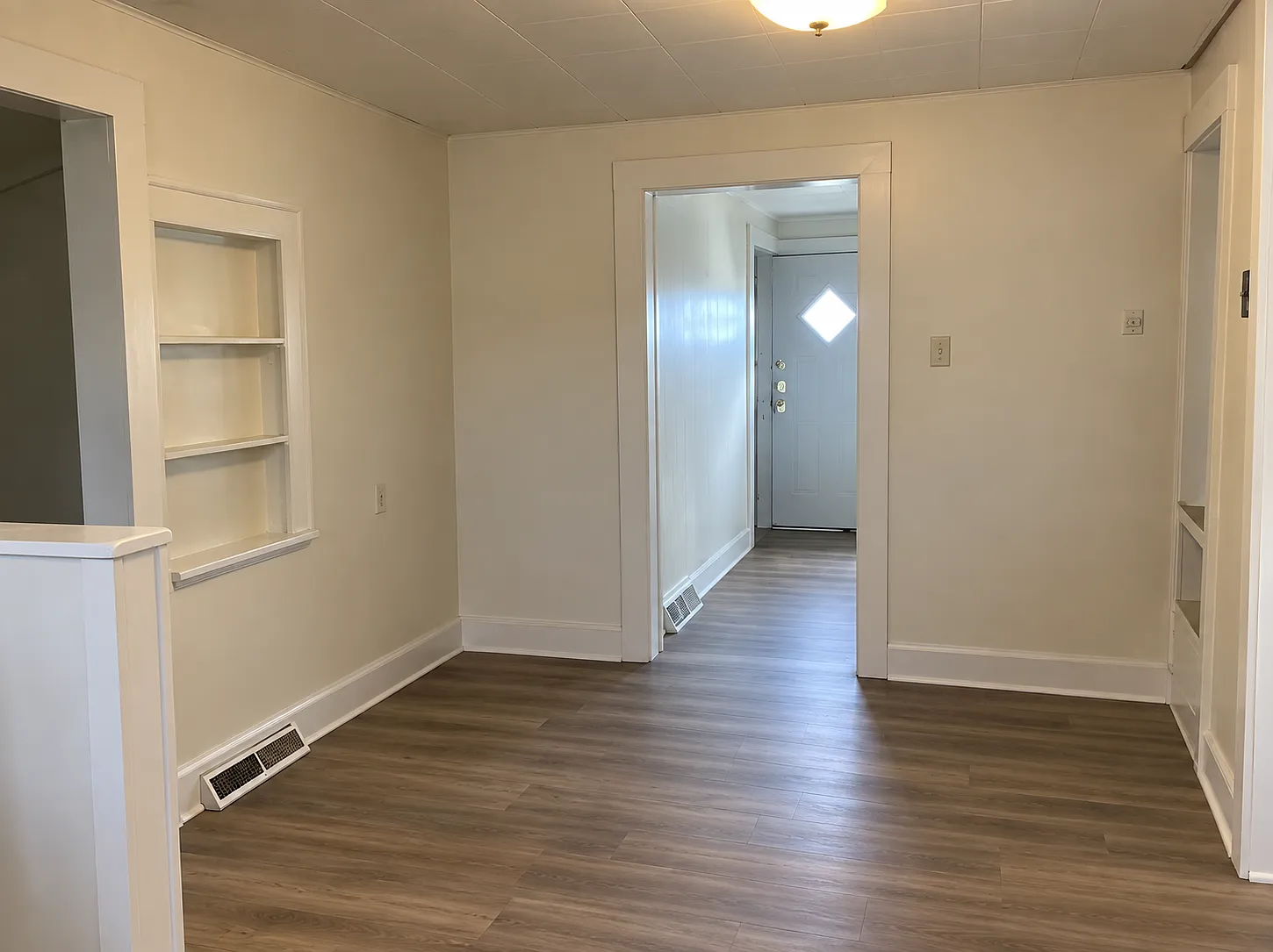 1923 E Ridgeway Ave - * — Photo 3