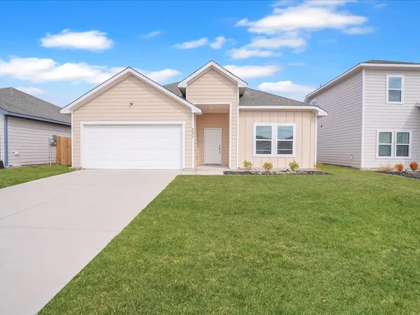 4806 Delano St, Greenville, TX 75401