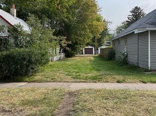 320 J AVENUE S, Saskatoon, SK S7M 2A5