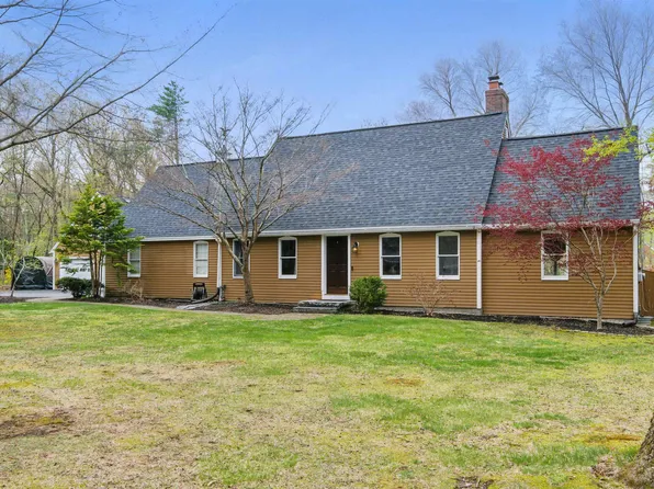51 James Farm Road, Lee, NH 03861