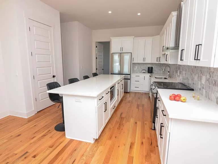 411 McAdoo Ave — Photo 12
