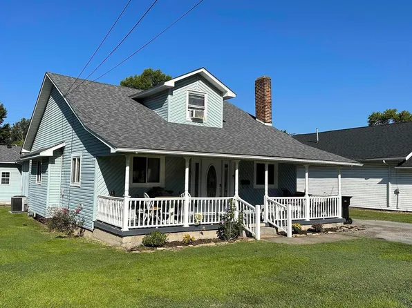 215 N Washington Blvd, West Frankfort, IL 62896