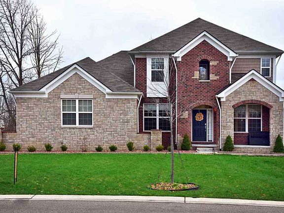 4th image of 6355 Amber Ln