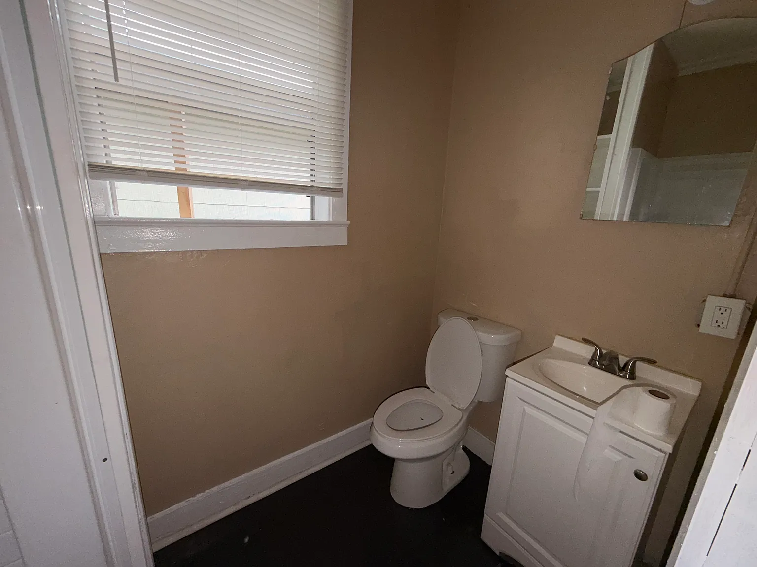 1 bed, 800 sqft, $750 — Photo 2