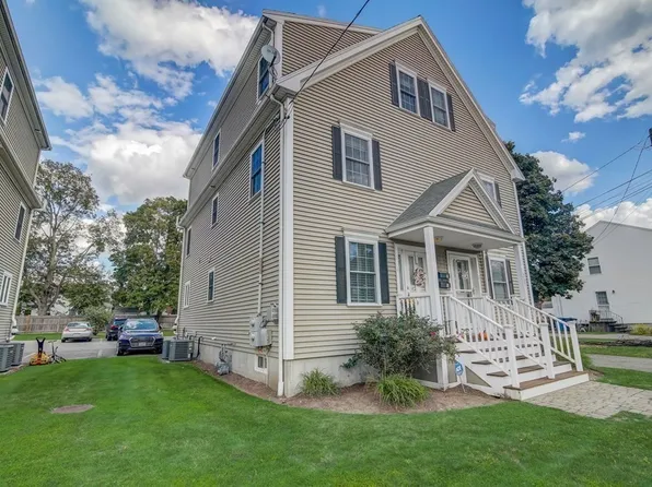205 River St #1, Waltham, MA 02453
