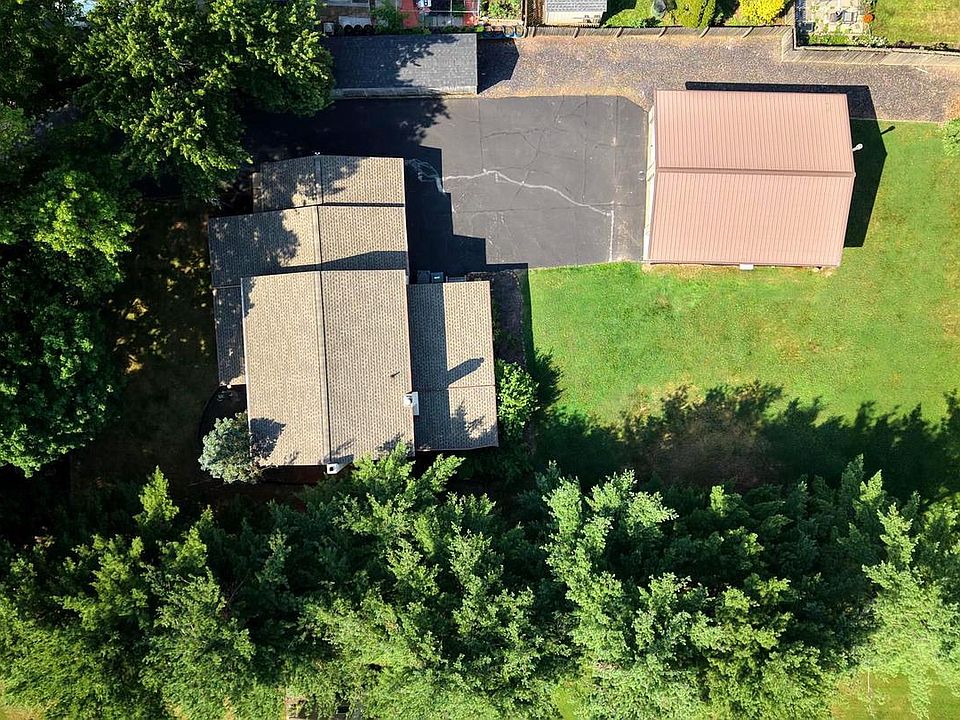 1st image of 571 Township Line Rd