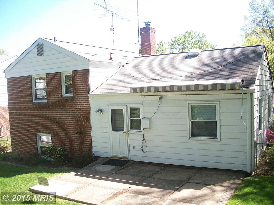 2nd image of 5706 84th Ave