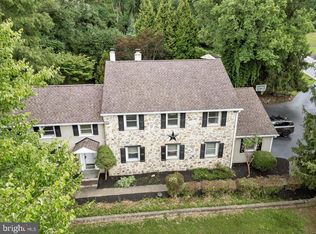 135 Fox Valley Ln, Glen Mills, PA 19342