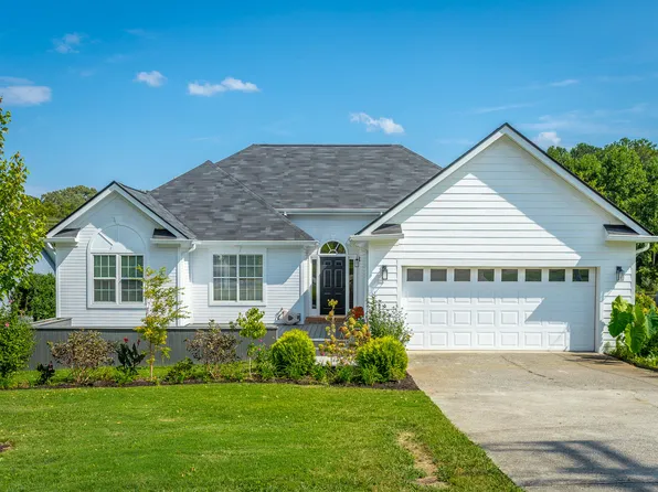 5710 Edgmon Rd, Ooltewah, TN 37363