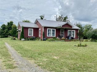 140 Johnny Burke Rd, Pittsboro, NC 27312