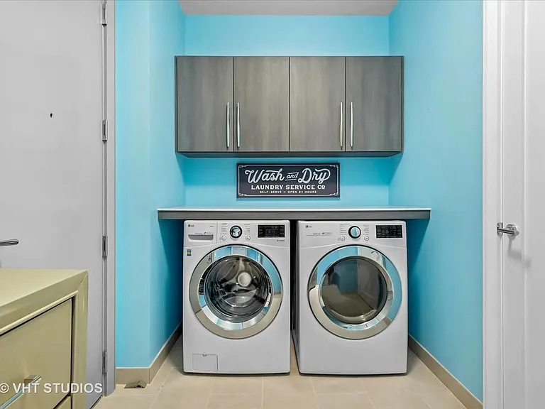 435 N Michigan Ave #401 — Photo 39