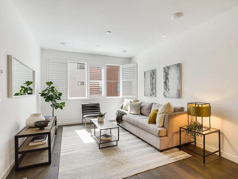 5816 Cadence Ave — Photo 11