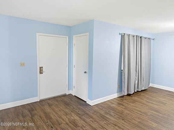 4th image of 6519 W NEWBERRY Road #1006