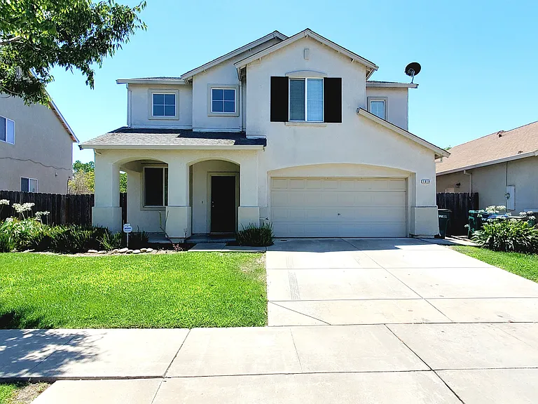1618 Fontanella Way — Photo 1