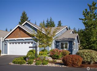 160 E Soderberg Rd APT C6, Allyn, WA 98524