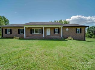55 Dixie Dr, Taylorsville, NC 28681