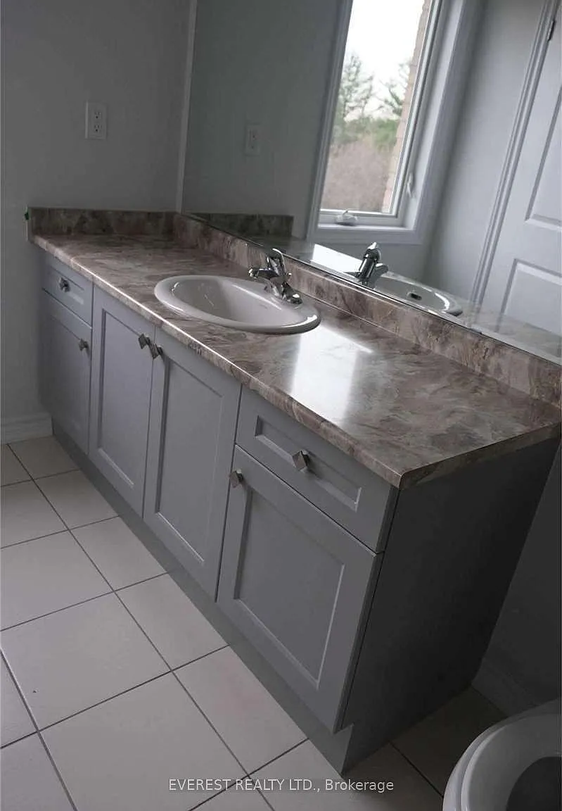 3 bed, $3,000 — Photo 3