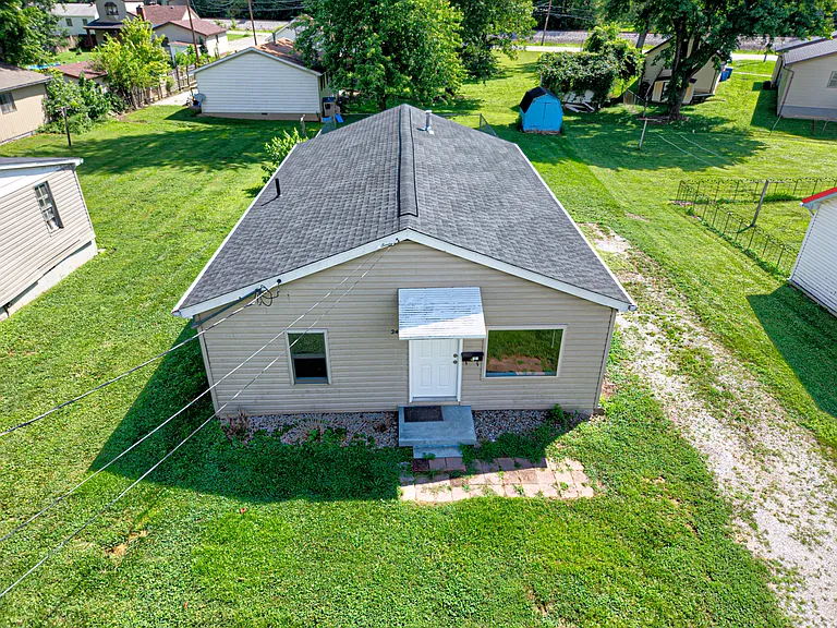 241 Kahl Ct — Photo 28